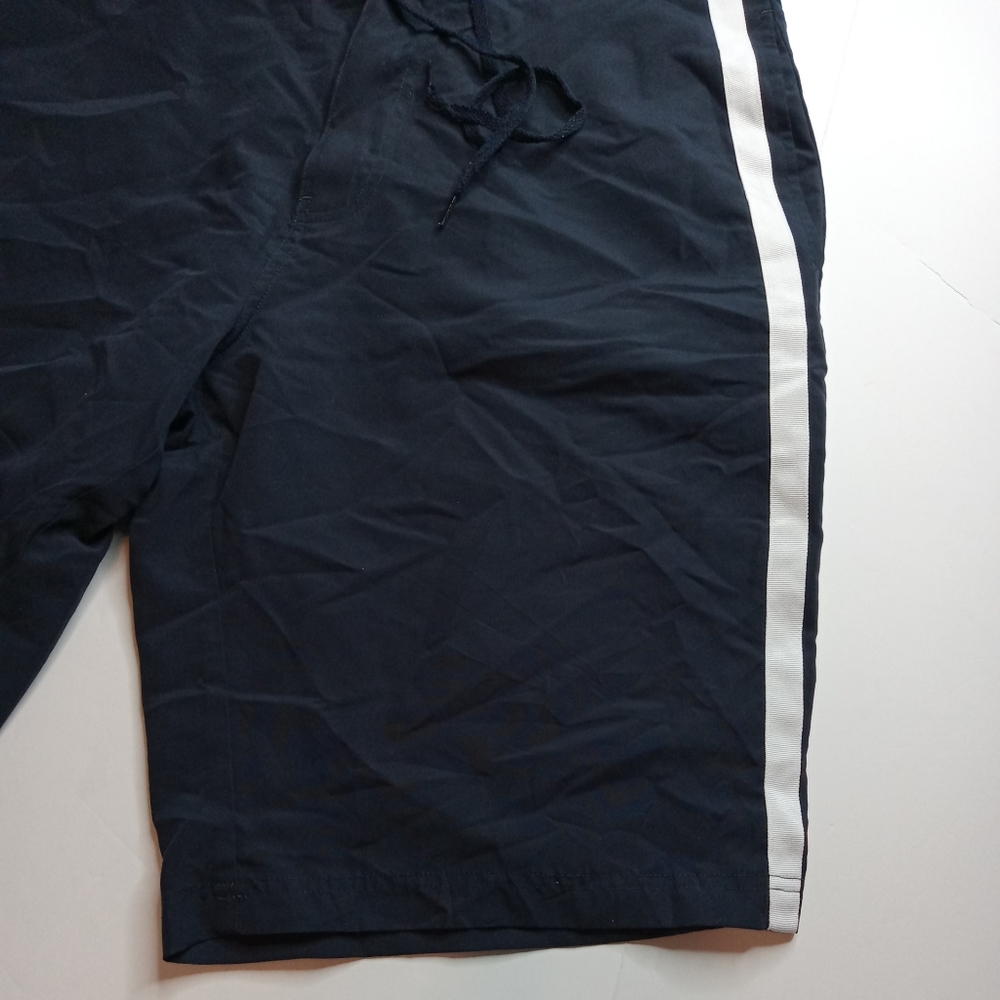Shorts‎ - Picture 3 of 10